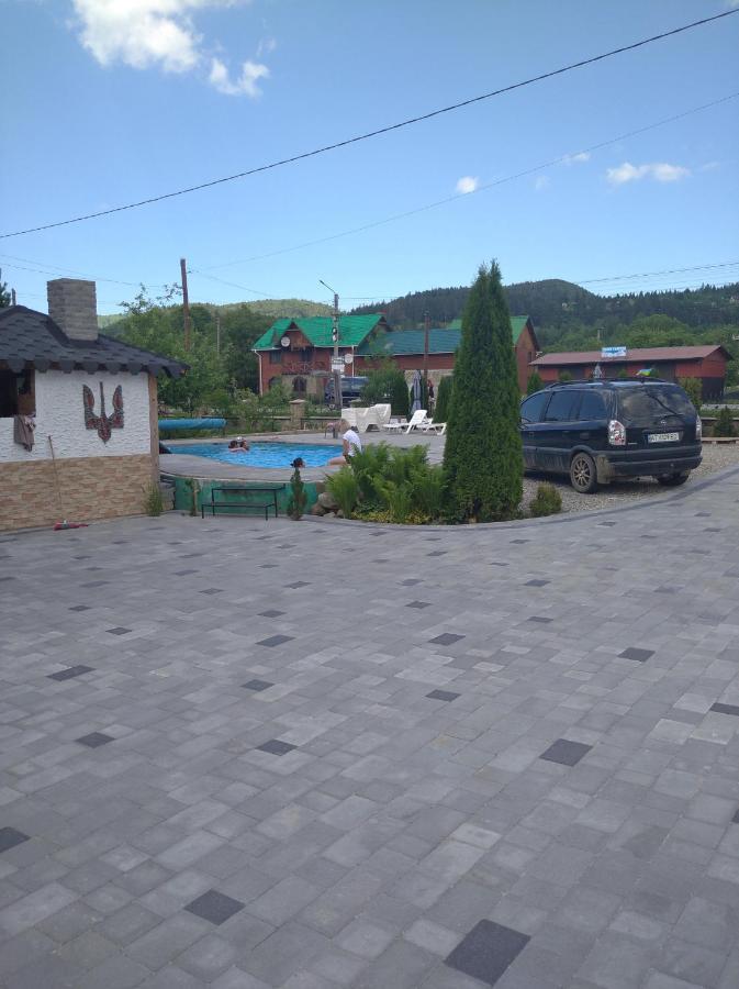 Садиба Янчар Номер Студiо З Басейном Mykulychyn Extérieur photo
