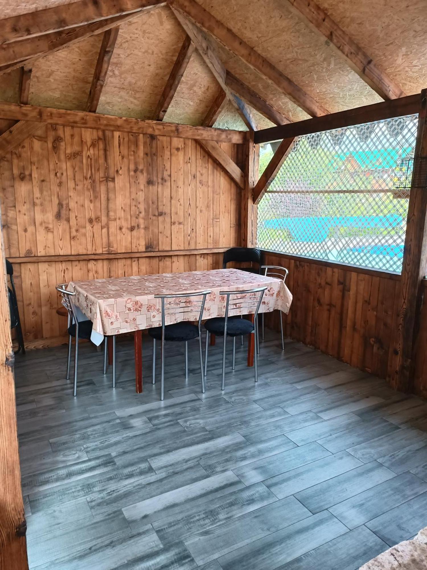 Садиба Янчар Номер Студiо З Басейном Mykulychyn Extérieur photo